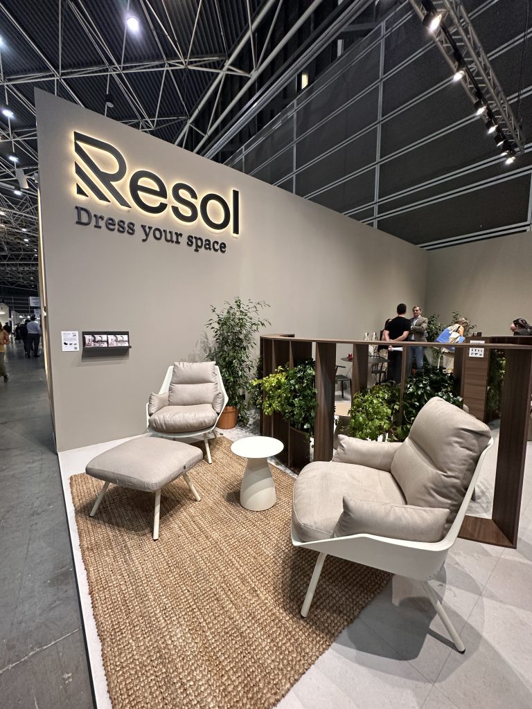 mobiliari per exterior residencies
