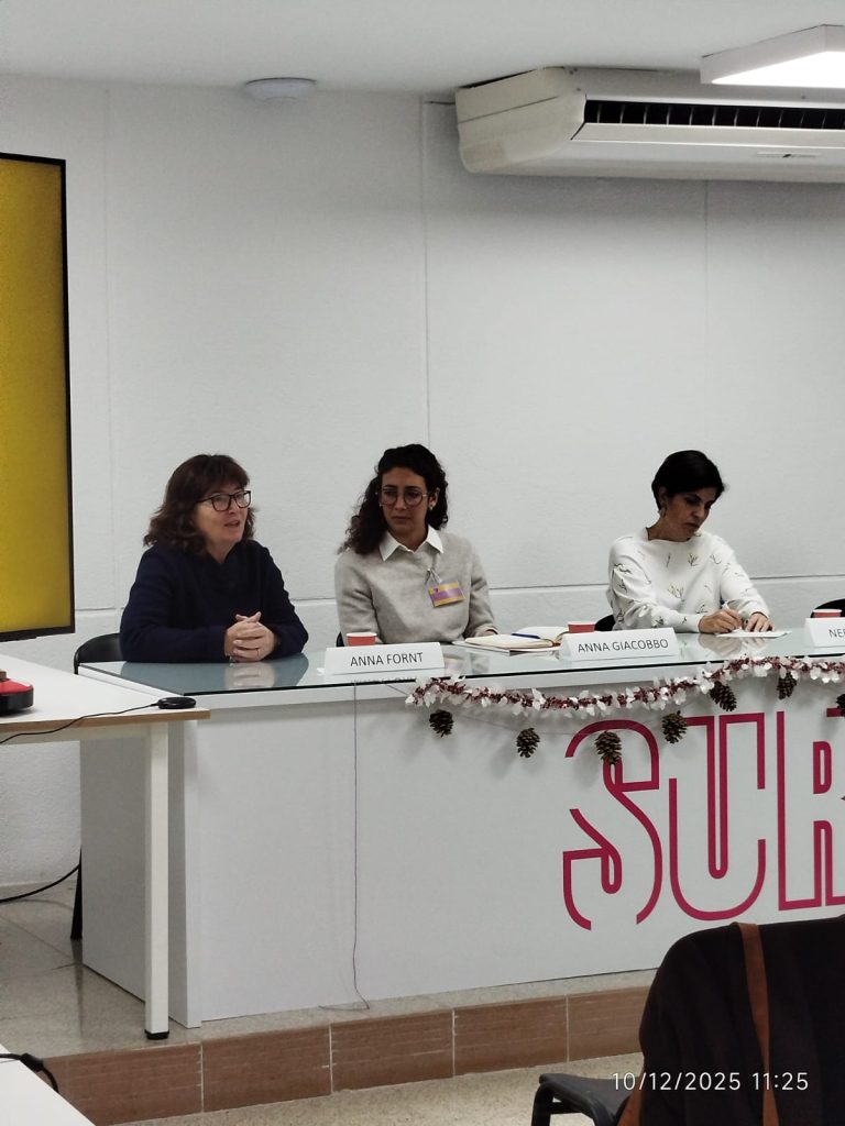 anna fornt a un debate